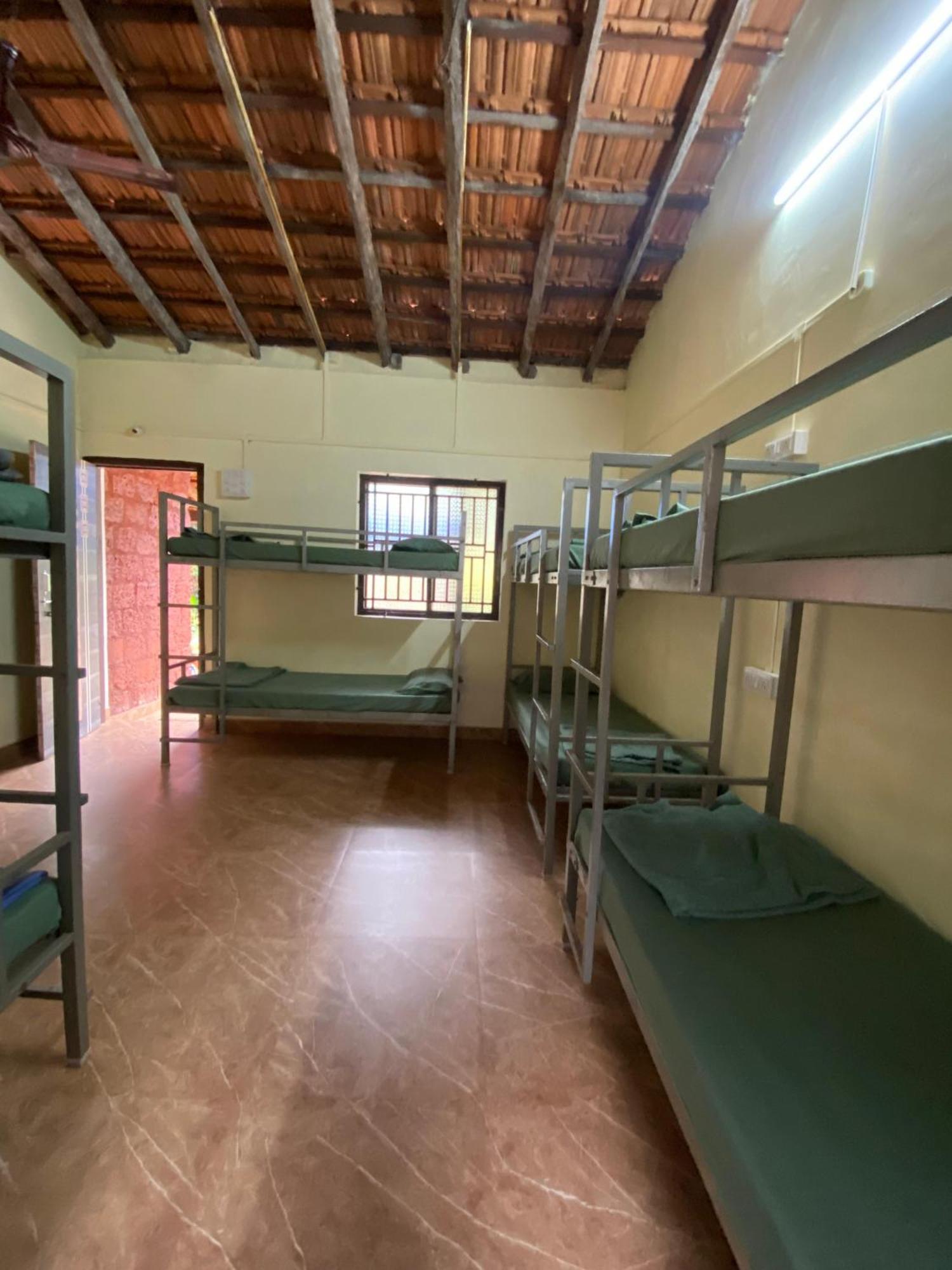 Tusker Tribe Hostel 戈卡尔纳 外观 照片